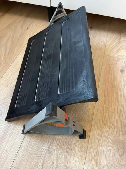 Photo of free foot rest (BA2) #2