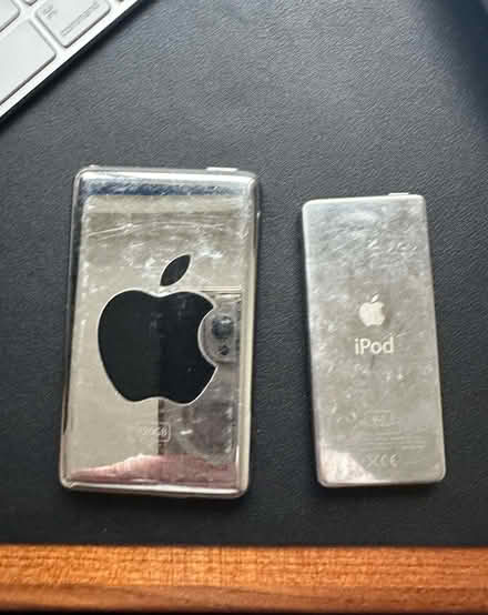 Photo of free 2 x Apple Ipods - 4gb & 120gb (Lostock Hall PR5) #2