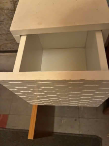 Photo of free Small shelf (Belsize Park) #3