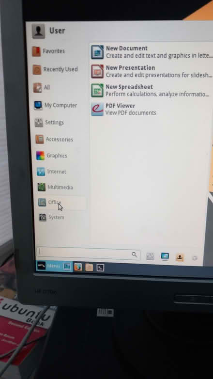 Photo of free PC, monitor, keyboard & mouse (Heybridge CM9) #4