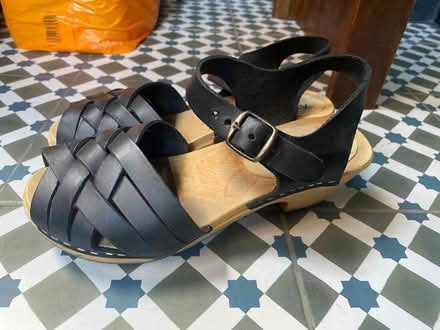 Photo of free size 39 women’s shoes - SE6 (Bellingham SE6) #2