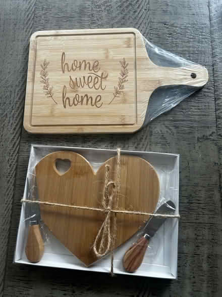 Photo of free 2 little cutting boards unopenes (Lambertville nj) #1