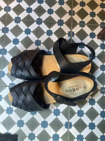 Photo of free size 39 women’s shoes - SE6 (Bellingham SE6) #1