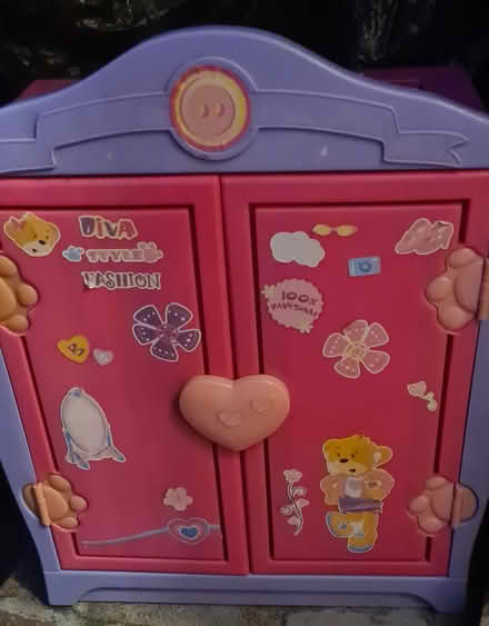 Photo of free Kids' dolls' house/dolls' wardrobe (RM9 Upney/Becontree) #1