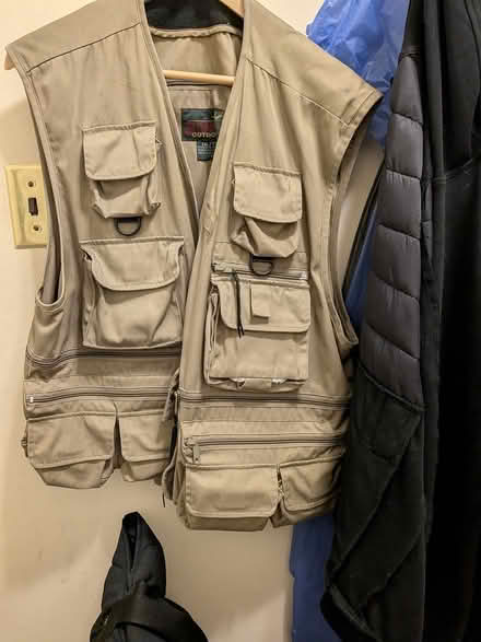 Photo of free Men's XXL fishing vests (Prince of Wales and Baseline) #1