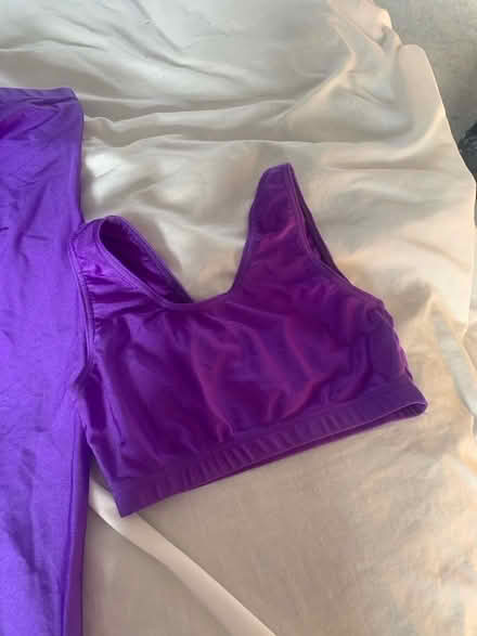 Photo of free Purple leggings and crop top. Dance outfit maybe? (Hillingdon UB10) #2