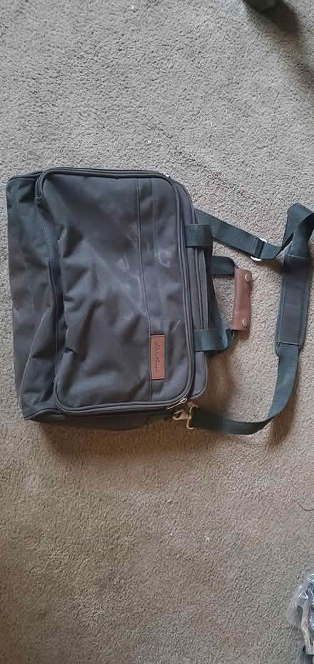 Photo of free Messenger bag (Springfield - Scenic Hills) #1