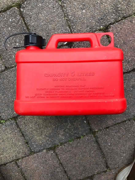 Photo of free 5L Petrol can (Hazel Grove Fiveways SK7 6EU) #1
