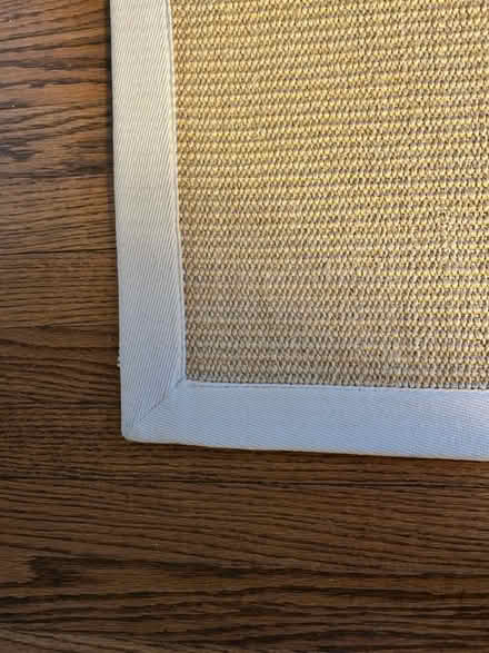 Photo of free Area rug (North Burr Ridge) #2