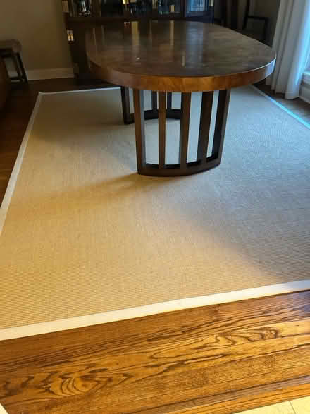 Photo of free Area rug (North Burr Ridge) #1