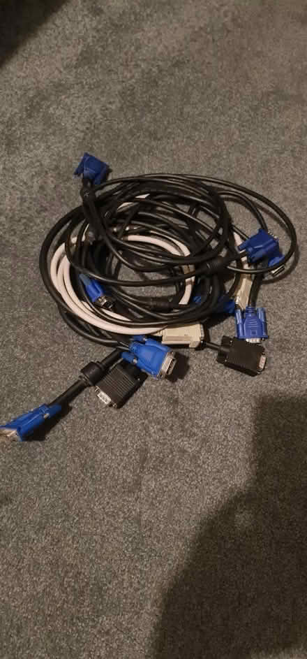 Photo of free 5 VGA cables (Chelmsford CM1) #1