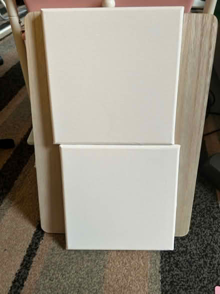 Photo of free 2 blank canvas (Jennetts park RG12) #1