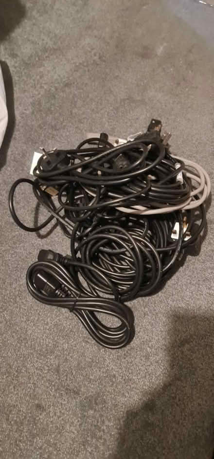 Photo of free 14 kettle leads (Chelmsford CM1) #1