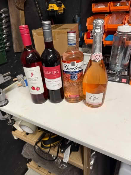 Photo of free Non alcoholic wine/gin (Frodsham WA6) #1