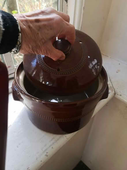 Photo of free Ceramic casserole (West End Woking) #1