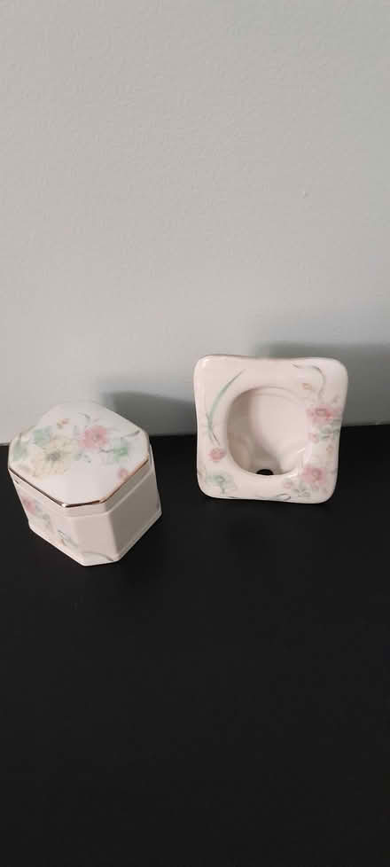 Photo of free Dish and photo frame (North Hinksey OX2) #1