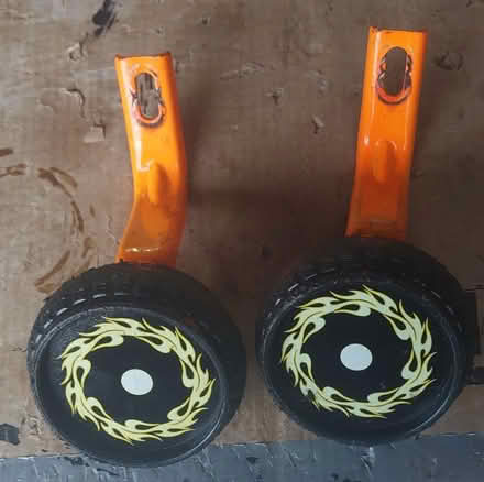 Photo of free Child bike stabilisers (Hodge Lea MK12) #2