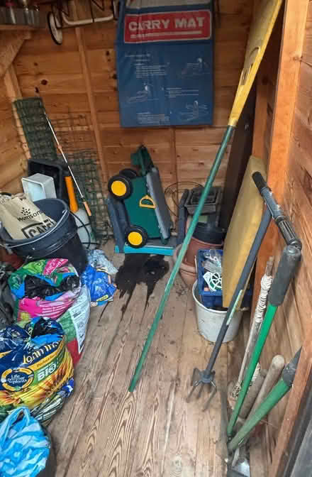 Photo of free Gardening tools, pots etc (Stratford-upon-Avon CV37) #1