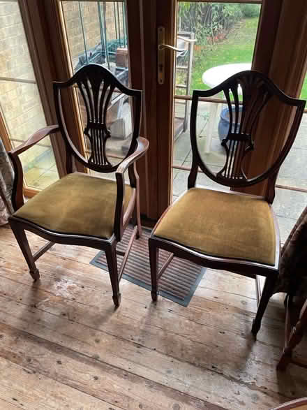 Photo of free Dining table and chairs (West Barnes, KT3) #3