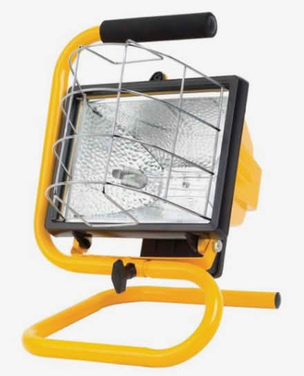 Photo of halogen type utility lamp/s (Wateridge Village) #4