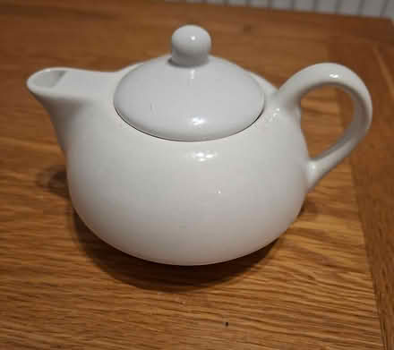 Photo of free Small teapot (Bedhampton PO9) #1