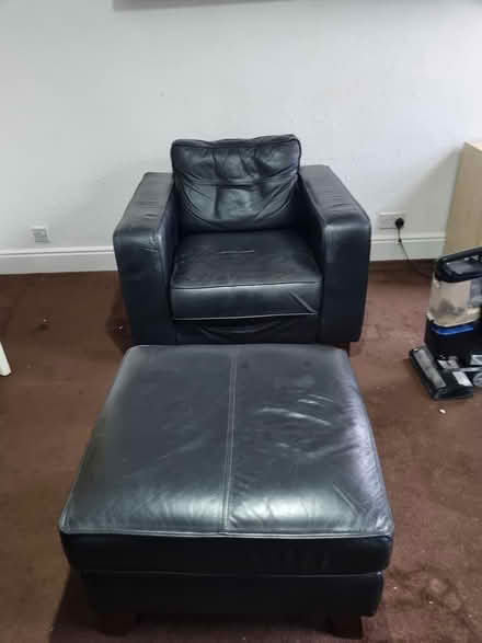 Photo of free Single chair and matching pouffe (DE21) #1