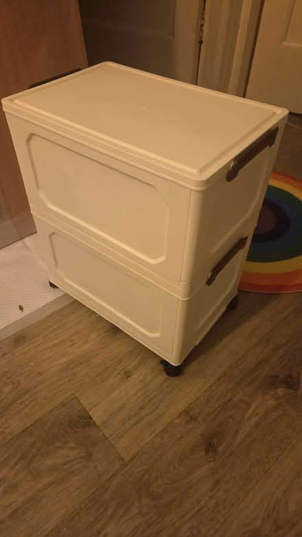 Photo of free Temu plastic storage container (Streatham Hill SW16) #4