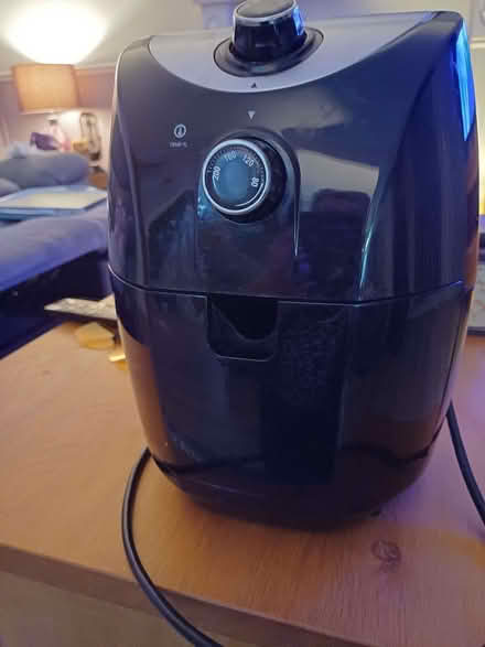 Photo of free Air Fryer (Hollybush NP44) #1