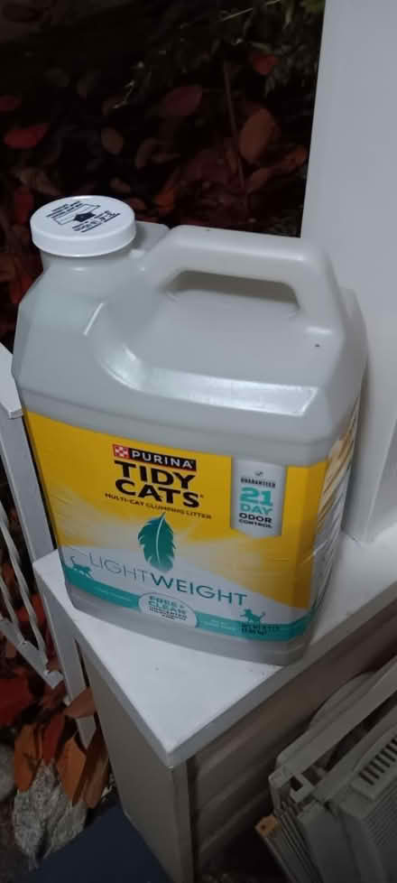 Photo of free Container of lightweight cat litter (Maple Leaf) #1