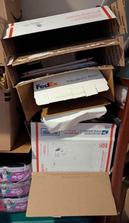 Photo of free Priority Mail Shipping Boxes/Mailer (Dumont) #1