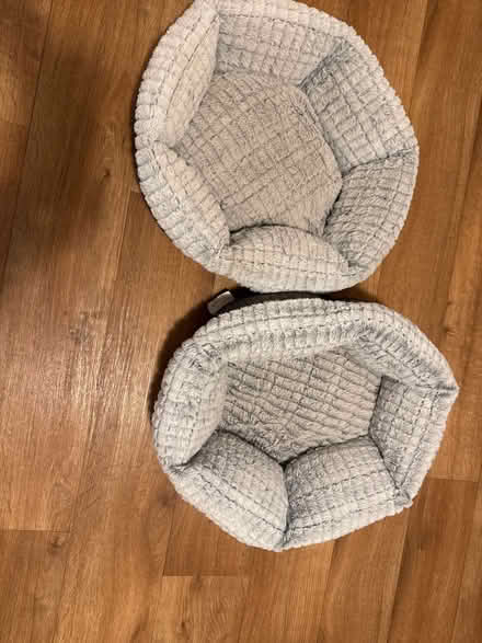 Photo of free 2 cat beds (Billericay CM12 Queens Park) #1