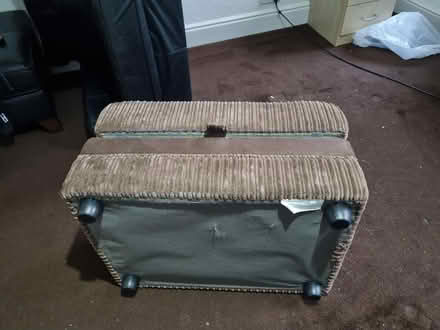 Photo of free Pouffe (DE21) #3