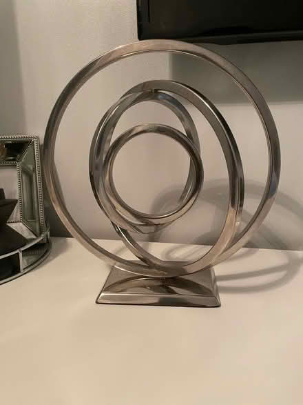 Photo of free Ornament (Evington LE5) #2