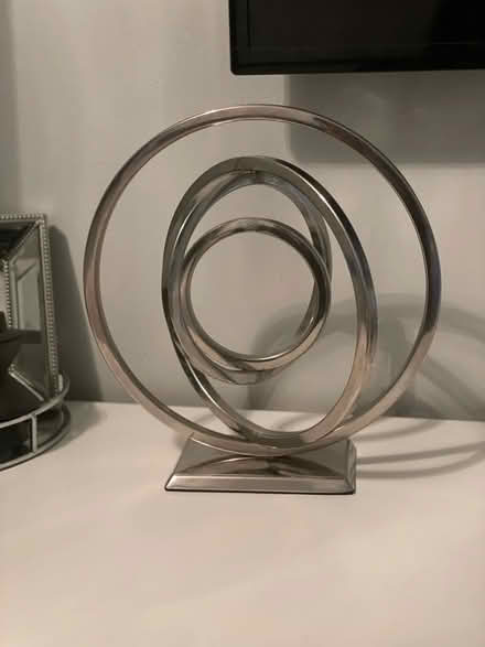 Photo of free Ornament (Evington LE5) #3