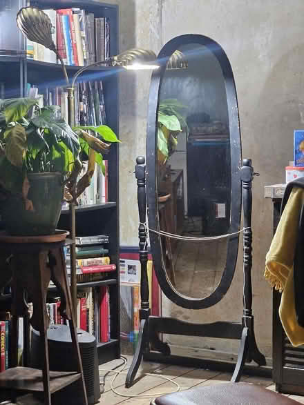 Photo of free Standing mirror (Bohemia TN37) #1