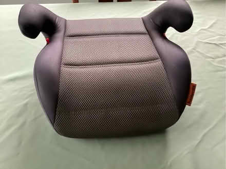 Photo of free Car booster seat (Sharpstone) #1