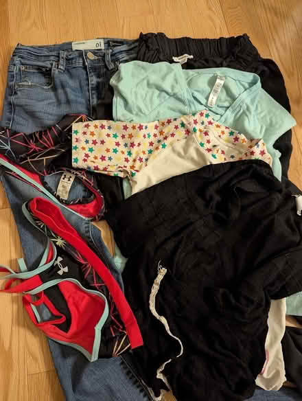Photo of free Girl clothes age 9-10 years? (Old Barrhaven) #1