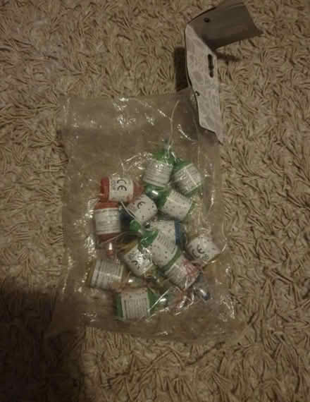 Photo of free Party poppers (BS16) #1