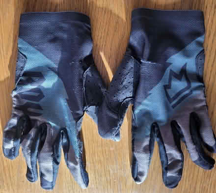 Photo of free Cycling gloves (Drum Brae EH4) #1