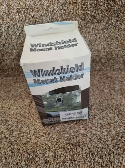 Photo of free Car windscreen phone holder (Salph End MK41) #3