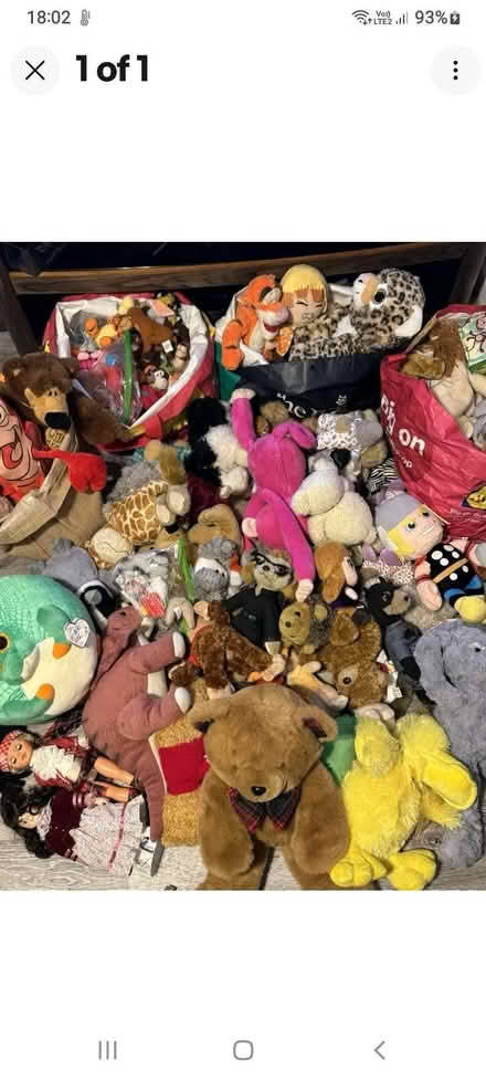 Photo of Cuddly toy, toy cars & party bag toys (Lower Green TN2) #1