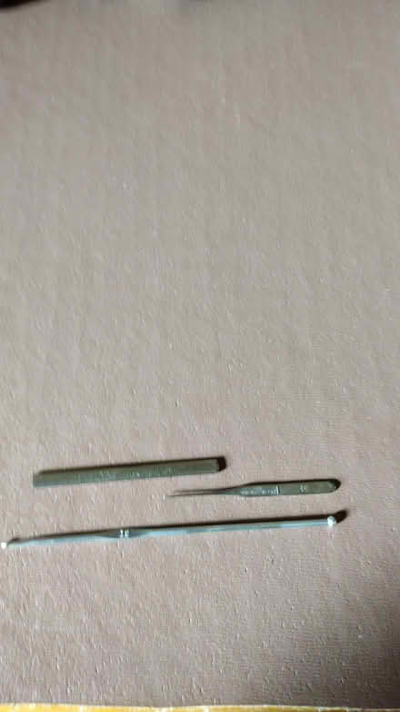 Photo of free Vintage Crochet Hooks (Carlisle CA1) #1