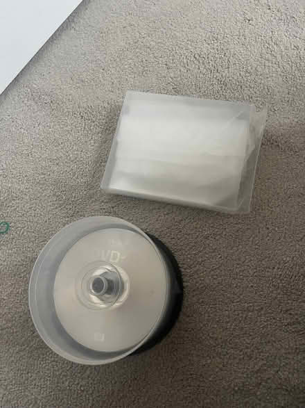 Photo of free Blank cds/ DVDs and plastic wallets (Tidbury Green B90) #1