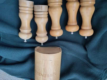 Photo of free Wooden salt and pepper pots and utensil pot (Pant SY10) #1