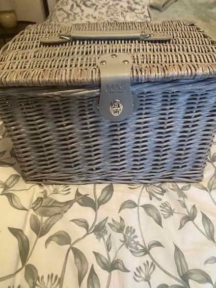 Photo of Wicker hamper / Basket (Wentnor SY9) #1