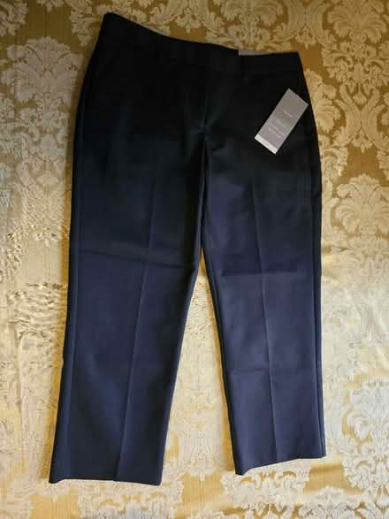 Photo of free Black Cropped Trousers Maurices 3/4 (West 7th) #1