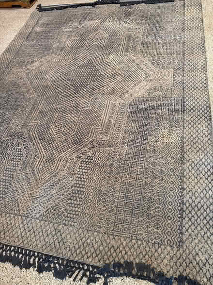 Photo of free Area rugs (Los Feliz - the oaks) #1