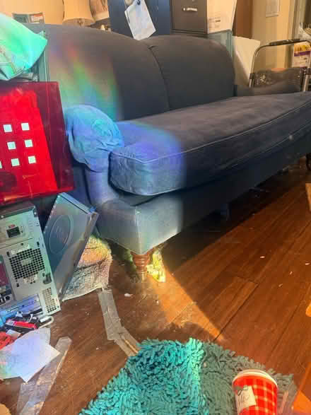 Photo of free Vintage blue couch (Rainer Beach) #3