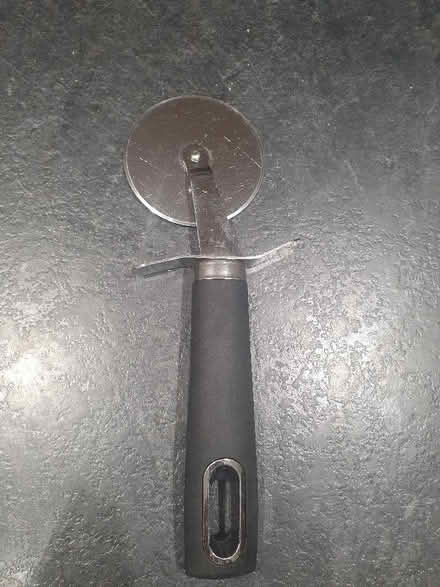 Photo of free Pizza cutter (Kendal LA9) #1