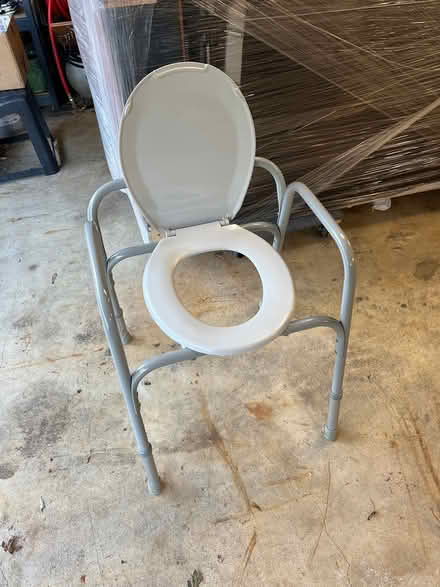 Photo of free Assisted living toilet seat (Plainfield-rt.59+126) #1